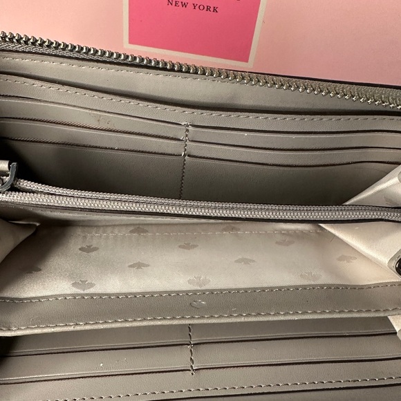Kate Spade Cameron Continental Zip Around Light Gray Walket - Picture 2 of 7